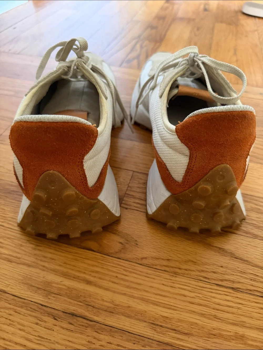 Women’s New Balance 327 sneakers